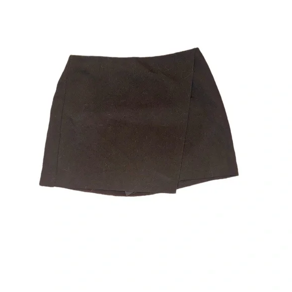 Abercrombie Black Mini Skort- Size Medium - Picture 4 of 10